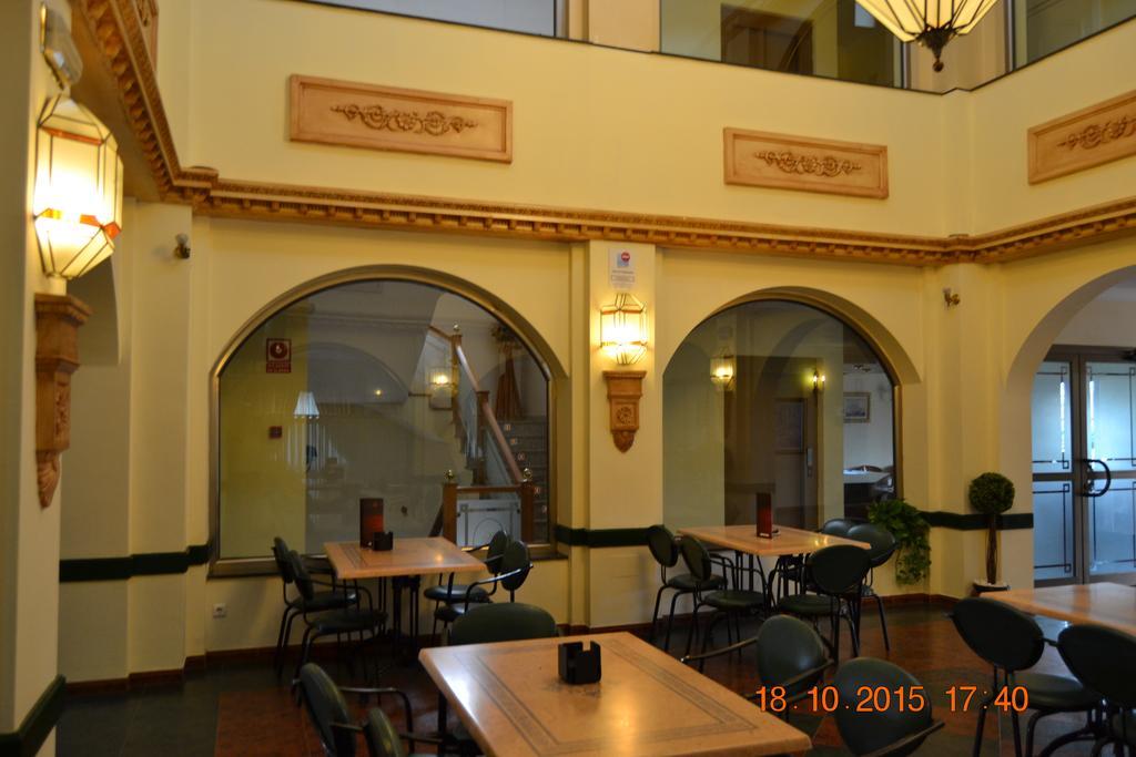 Hotel Poniente Moraleda De Zafayona Εξωτερικό φωτογραφία