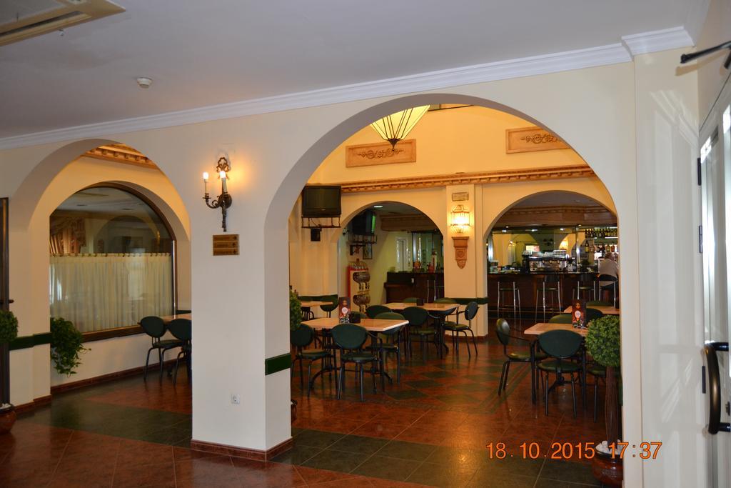 Hotel Poniente Moraleda De Zafayona Εξωτερικό φωτογραφία