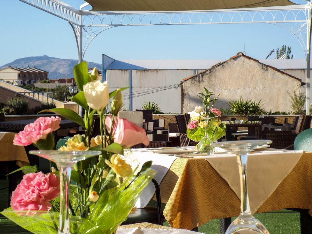 Hotel Poniente Moraleda De Zafayona Εξωτερικό φωτογραφία
