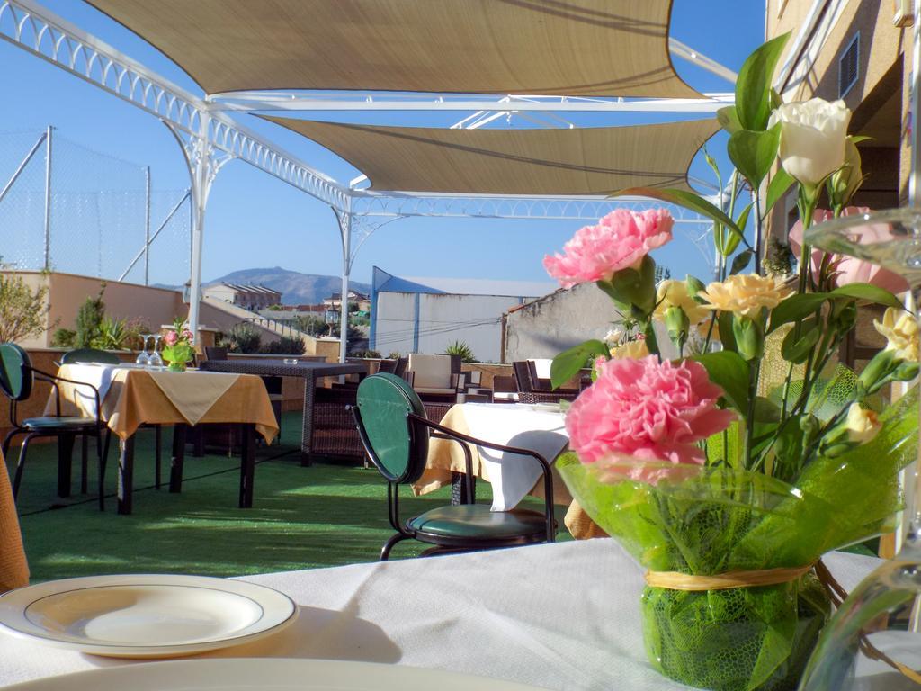 Hotel Poniente Moraleda De Zafayona Εξωτερικό φωτογραφία