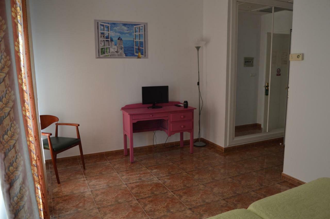 Hotel Poniente Moraleda De Zafayona Εξωτερικό φωτογραφία